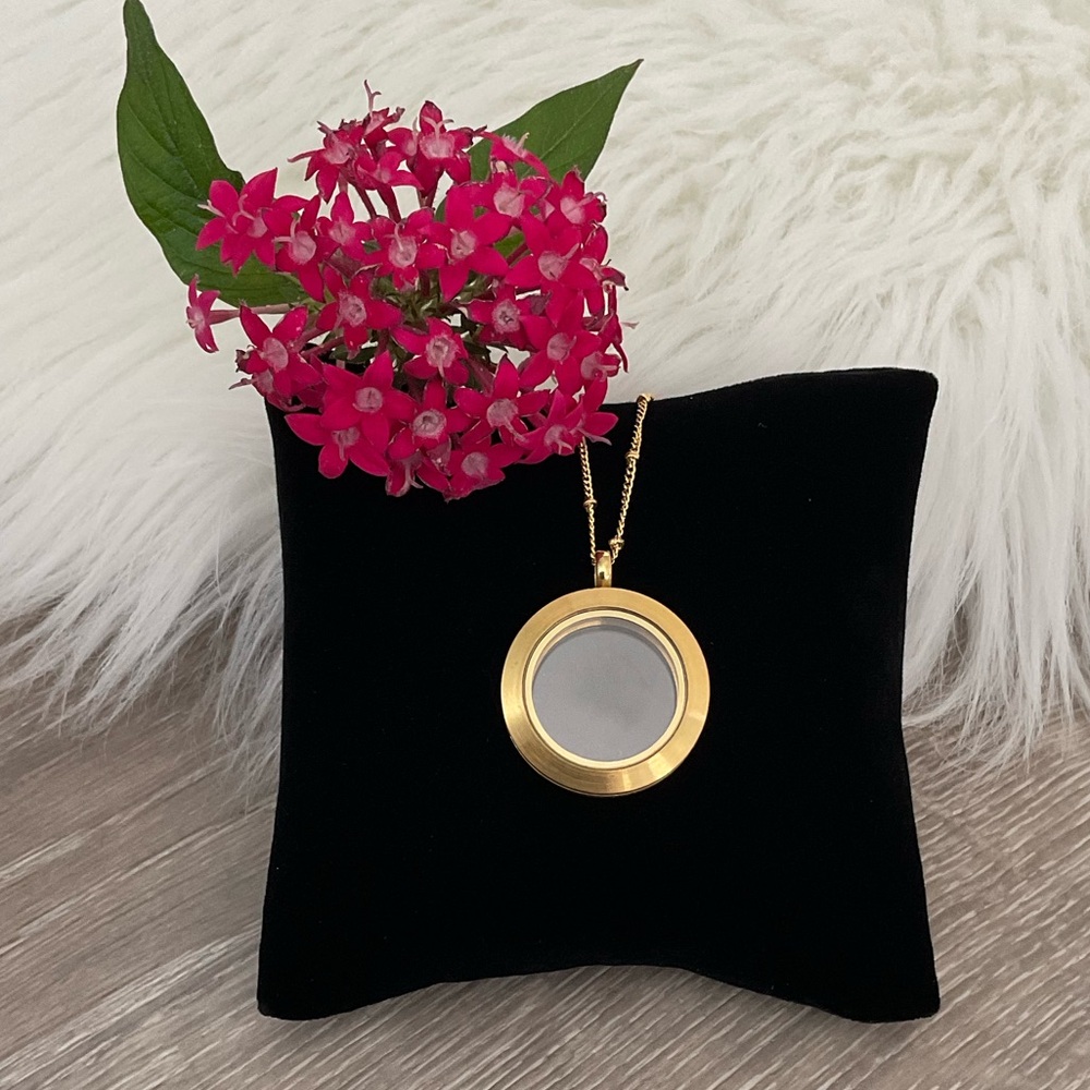 🦉💗 ORIGAMI OWL Medium Gold Locket & Gold Ball Station Chain
